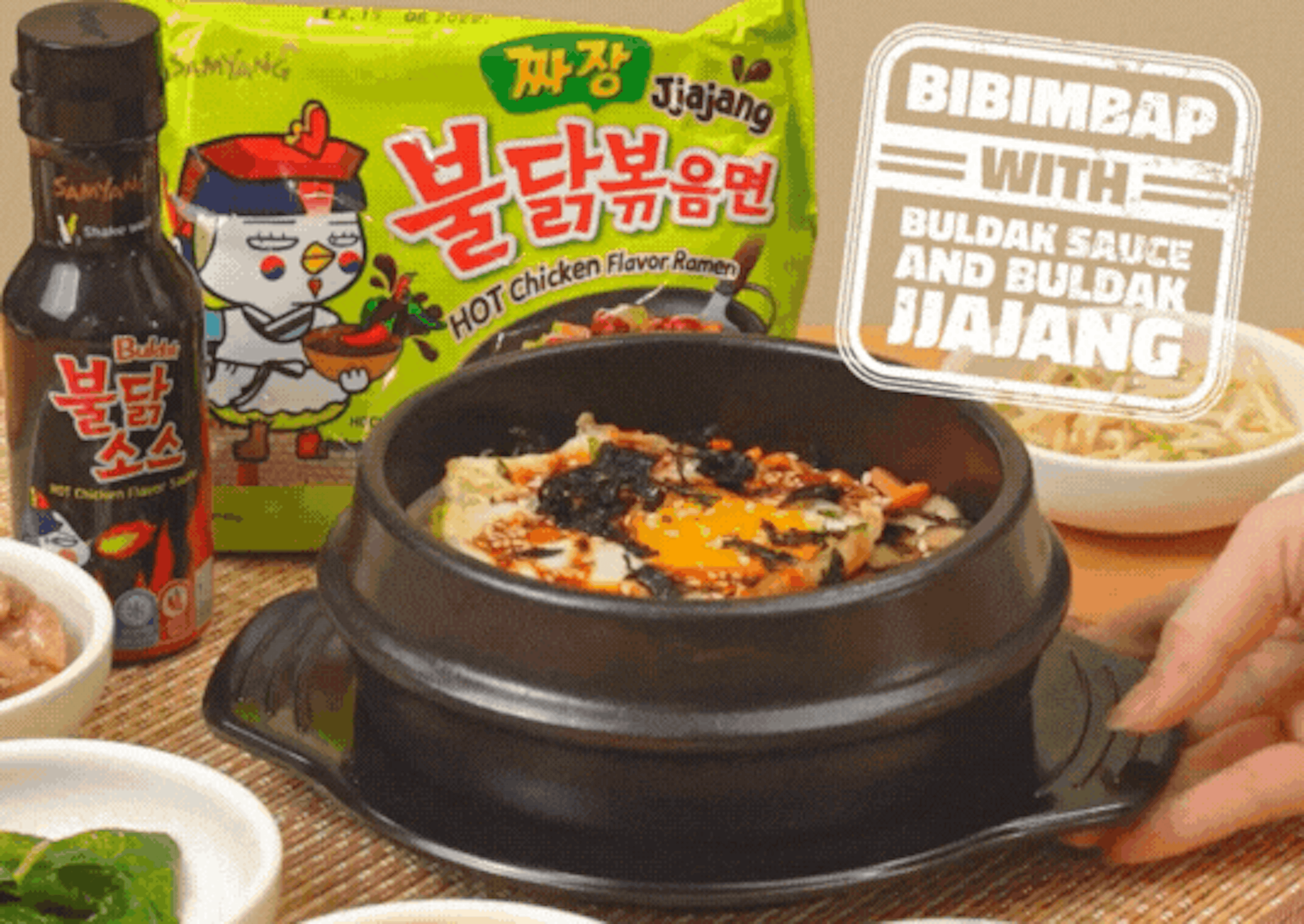 Rezept: Bibimbap mit Buldak-Soße und Buldak Jjajang Ramyeon